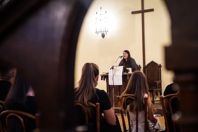 „A gyógyuláshoz fontos, hogy sebezhetőek legyünk a fájdalommal szemben”