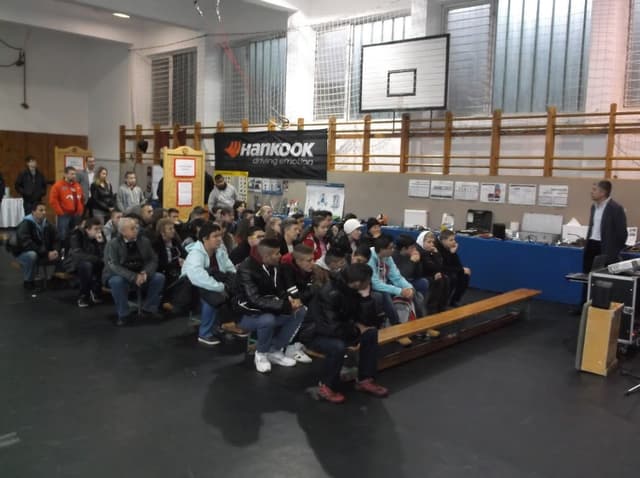 A Vay a legkiemelkedőbb szakképzéssel foglalkozó intézmények között