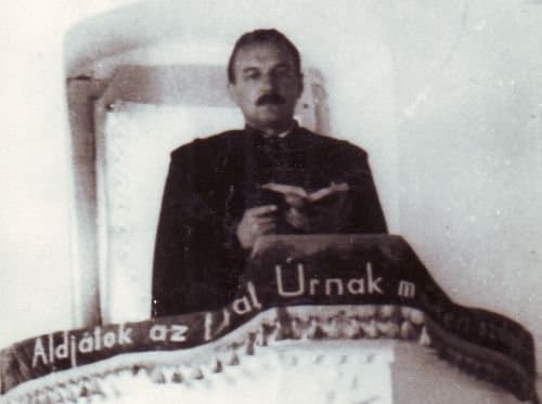 „Azt kell tenni, amit az isteni törvény mond”