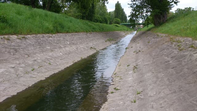 Gátak között nehezen árad a lélek