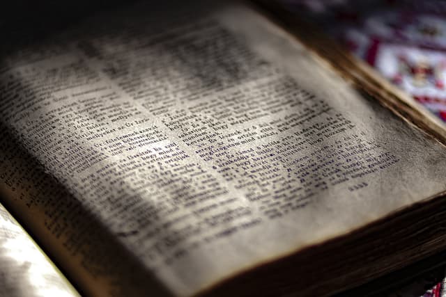 A Bibliát a Biblia alapján lehet a legjobban értelmezni
