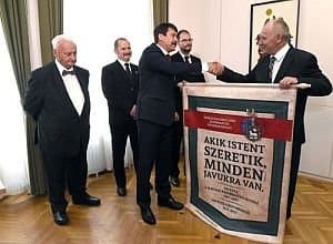 Megkövette a református egyházi vezetőket a köztársasági elnök
