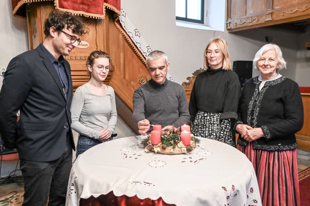 Ahol az öröm otthon van: advent harmadik vasárnapja Naszályon