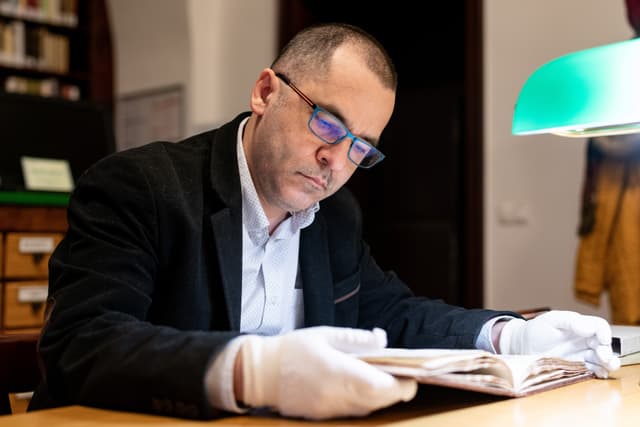 A világos magyarázat életre kelti az ódon tárgyakat is