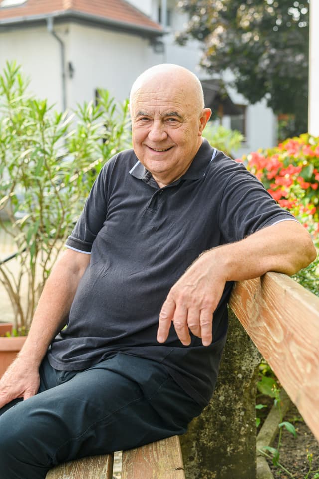Fényleni a koptató közegben