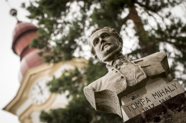 „Fiaim, csak énekeljetek!” – Tompa Mihály költészete és élete