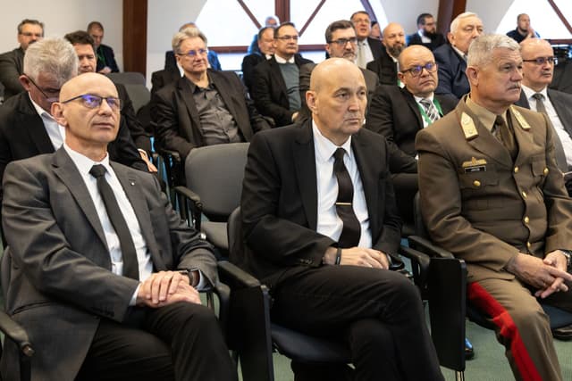 Steinbach József püspököt választotta lelkészi elnökének a Zsinat