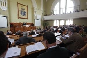 Zsinat már áprilisban