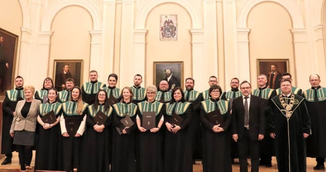 Egyházi intézményvezetők és szervezetfejlesztők továbbképzése: sikeresen végzett az első évfolyam a Debreceni Református Hittudományi Egyetemen