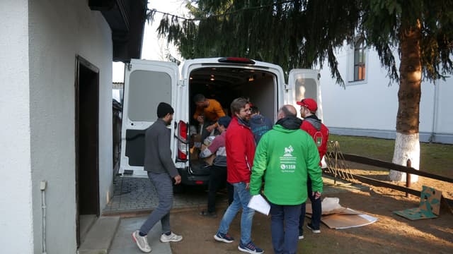 Hét tonna segítség a felvidéki Somorjáról
