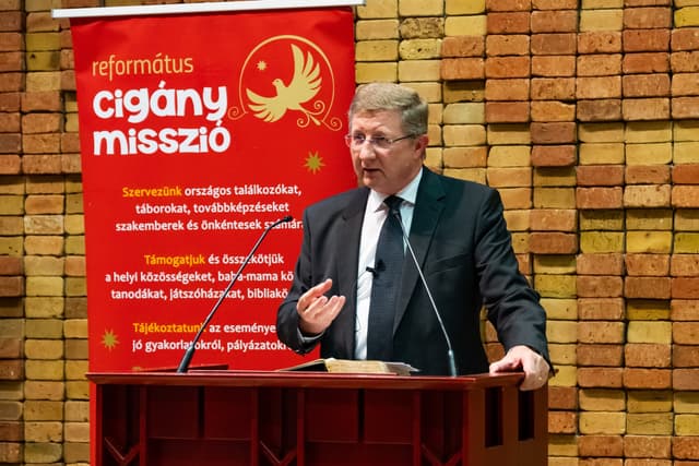 Videó: Fekete Károly igehirdetése az Országos Cigánymissziós Konferencián