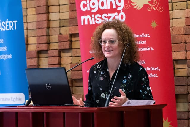 Videó: Dani Eszter igehirdetése az Országos Cigánymissziós Konferencián