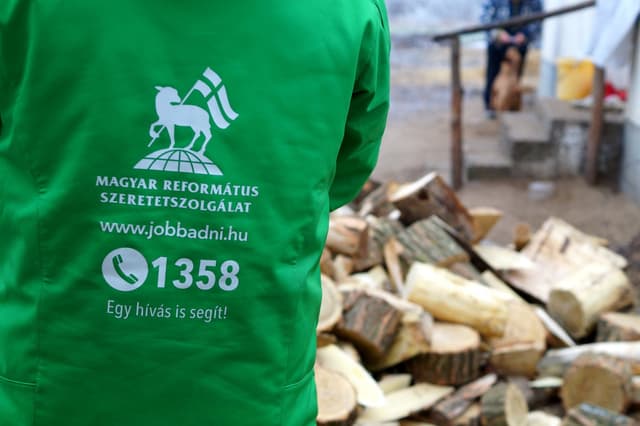 Mélyszegénységben élőknek és hajléktalanoknak segít a Magyar Református Szeretetszolgálat