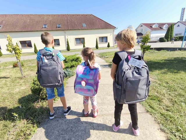 Százötven kárpátaljai diáknak segített a Magyar Református Szeretetszolgálat
