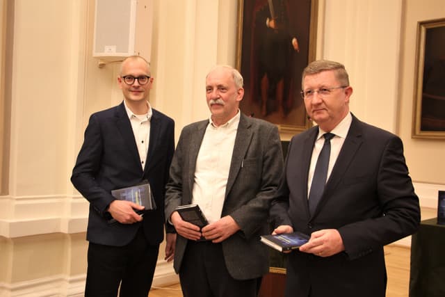 Bemutatták a Menekülők című könyvet