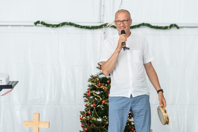 „A szeretet átformálja a kapcsolatokat”