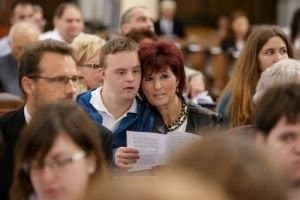 Egymás-szeretet hetven éve