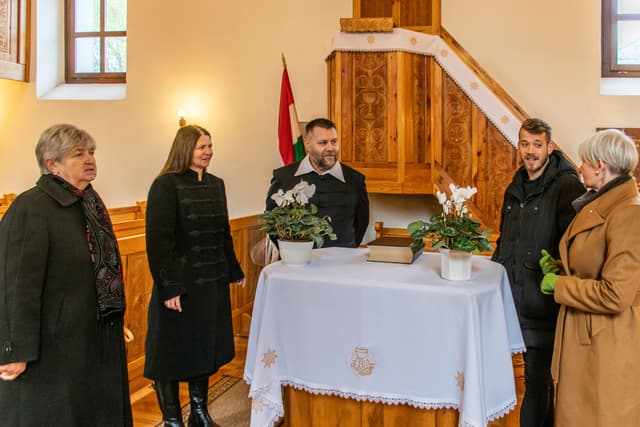 Elfogadónak szocializálódott gyülekezet