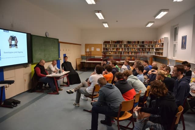 Bencés segítség a református terápiás otthonban