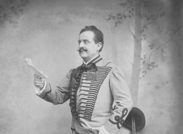 Thália egyetemes papja, E. Kovács Gyula