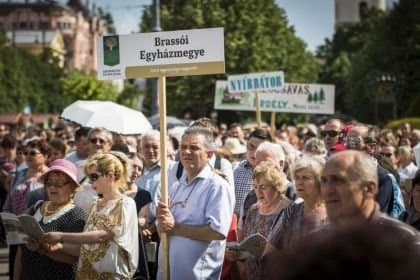 Közösségünk, összetartozásunk, életünk
