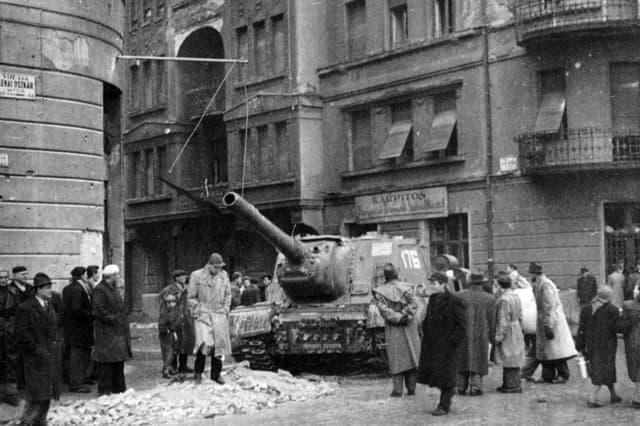 „Angyal, te beszélj a csodáról” – A mi történeteink 1956-ról