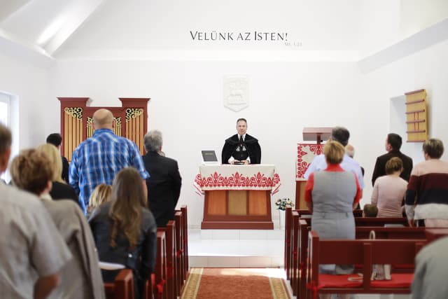 Szolgálatra készen