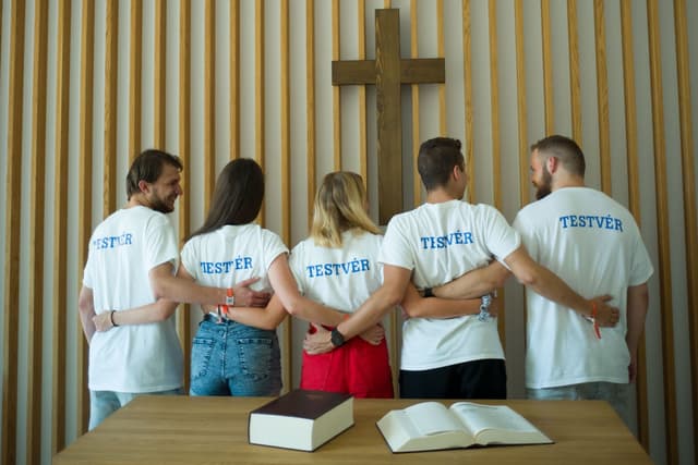 Balaton-parti evangélium az Erzsébet-táborokban
