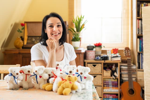 A szeretet cérnájával készülnek a gyógyító macik
