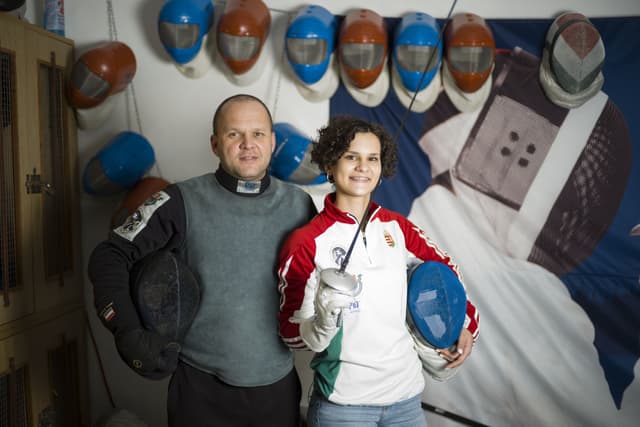 „Amikor Anna nem vív, szürke a tekintete, ha vív, akkor ragyog”