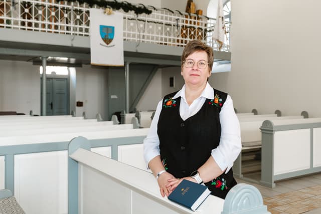 Új élet a romokon