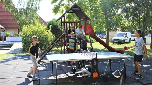Újabb négyezer-ötszáz fiatal táborozhat ingyen