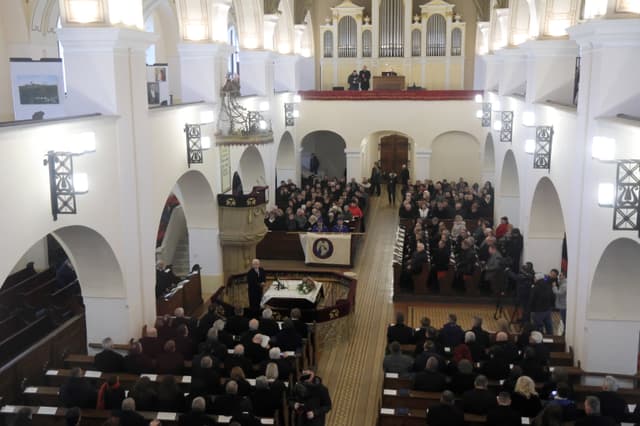 „Azok kapnak új nevet, akik az Úr nevét nem tagadták meg”