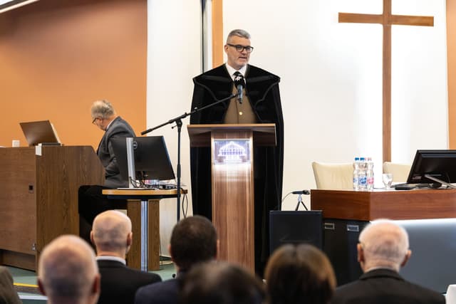Elmegyünk-e a Siloám tavához? – úrvacsorás istentisztelet a Zsinaton